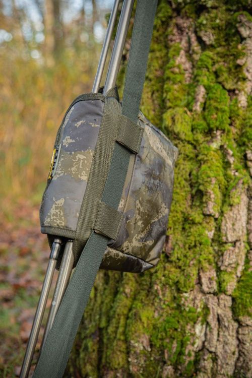 Picture of SOLAR UNDERCOVER CAMO PADDED REEL POUCH