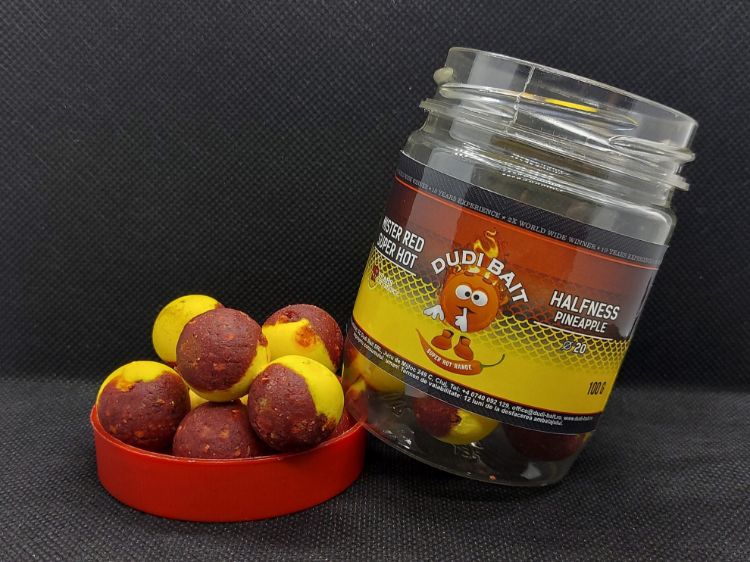 Picture of  DUDI BAIT MISTER RED SUPER HOT HALFNESS HOOKBAITS
