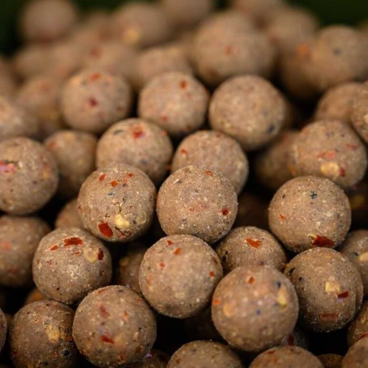 Picture of DYNAMITE BAITS Hot Crab & Krill Boilies