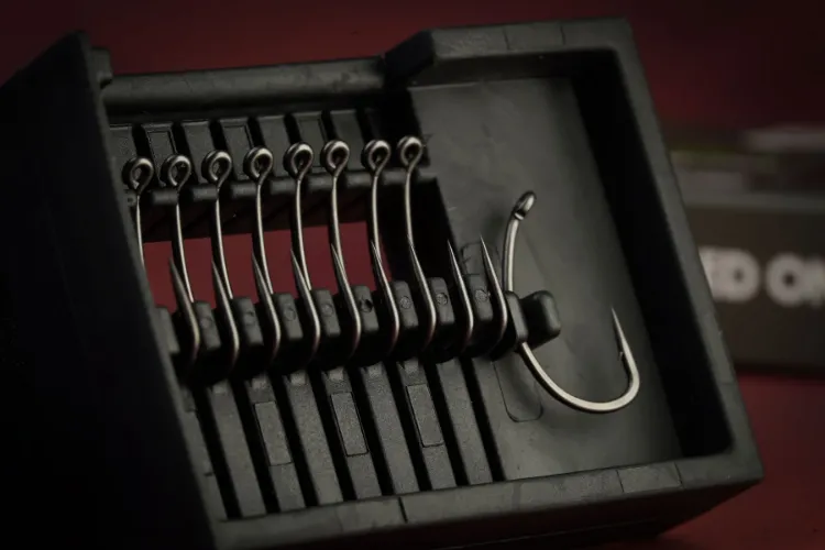 Picture of ONE MORE CAST COLNE-V Needle Point Hooks (Curves)