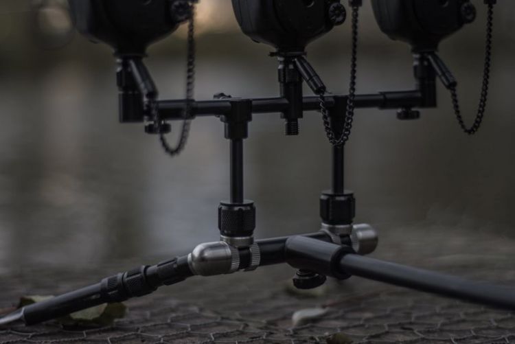 Picture of SOLAR BLACKLITE WORLDWIDE POD (INCLUDES 3-ROD ADJUSTABLE BUZZ BARS SMALL & MEDIUM)