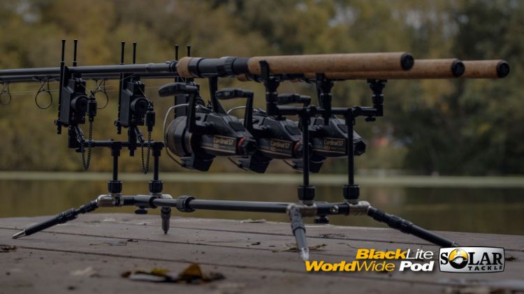Picture of SOLAR BLACKLITE WORLDWIDE POD (INCLUDES 3-ROD ADJUSTABLE BUZZ BARS SMALL & MEDIUM)