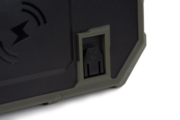 Снимка на Външна батерия FOX Halo Wireless Power 96K